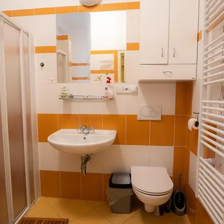 Classical Maisonnette Near Charles Bridge Rum i privatbostad *