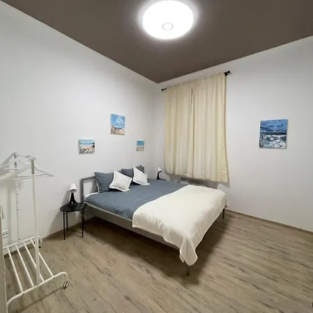 Classical Maisonnette Near Charles Bridge *